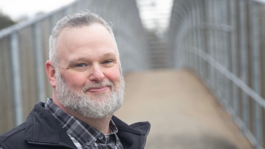 The current image has no alternative text. The file name is: larry-harrah.jpg