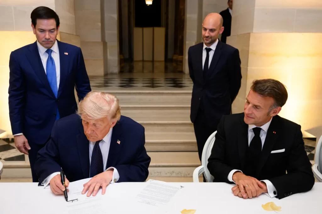 The current image has no alternative text. The file name is: trump-iran-deal-versailles.webp